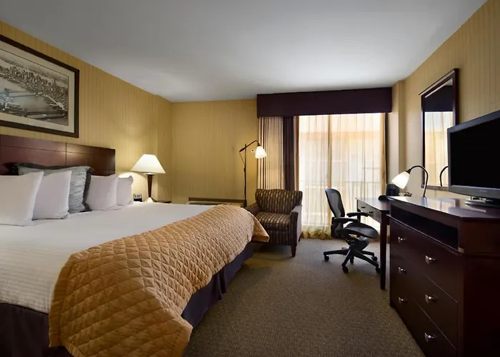 Wyndham Garden Newark AirportAirport Hotel